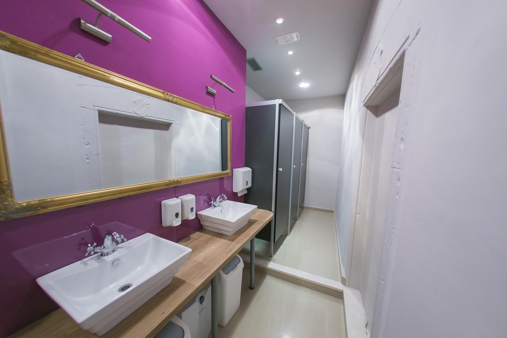 City Hostel Трогир Экстерьер фото