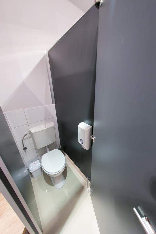 City Hostel Трогир Экстерьер фото